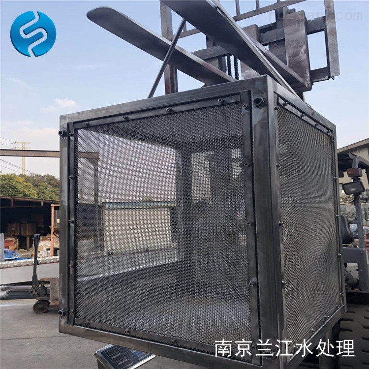 不鏽鋼提籃式人工格栅(shān)