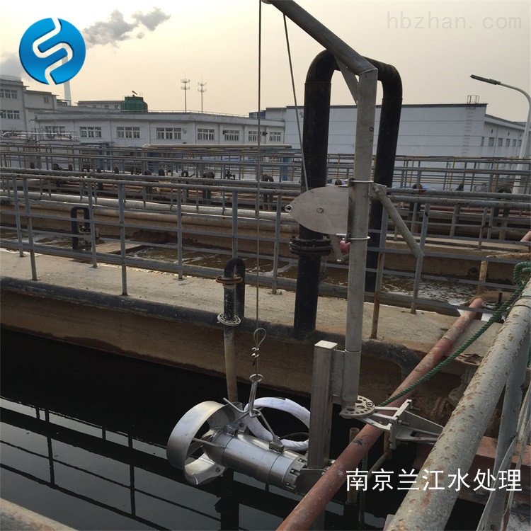 qjb2.2碳(tàn)鋼防腐混(hùn)合攪拌機(jī)