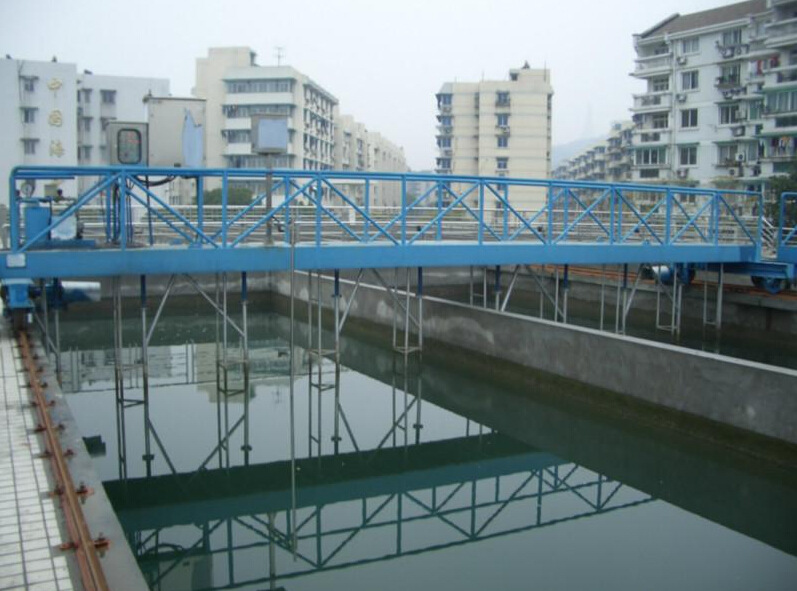 桁車(chē)式刮泥(ní)機
